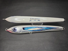 Untamed YellowTailKiller 245 - 245mm 155G / Pearl White ColourShift Glow Flying Fish